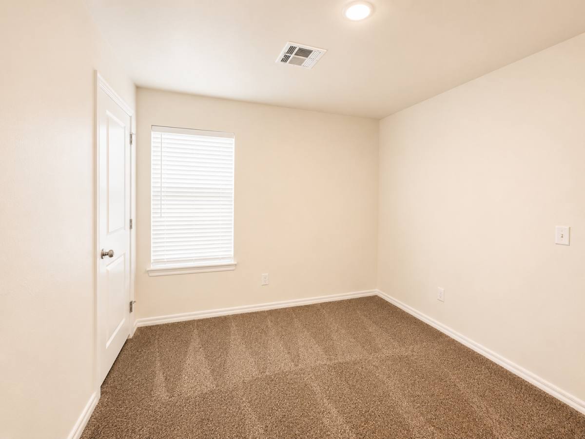 House for rent at 11608 Mackenzie Way, Piedmont, OK 73078