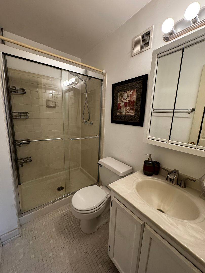 Condo for rent at 3804 9th Road, S, Arlington, VA 22204