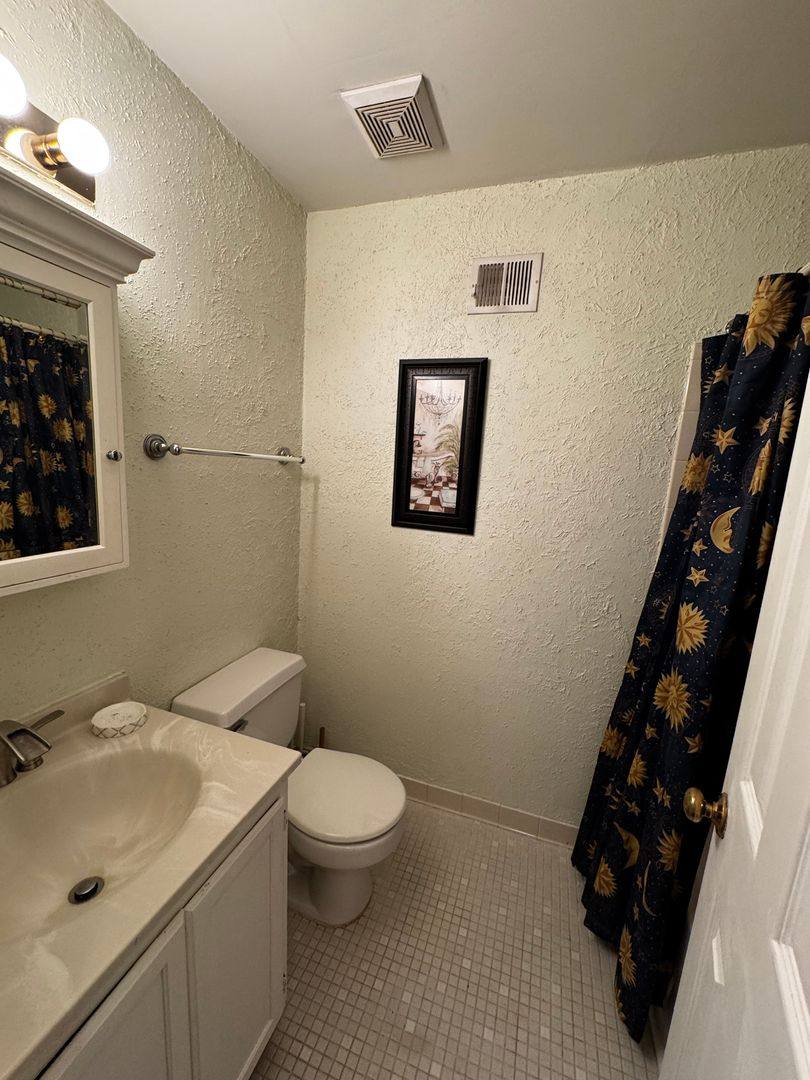 Condo for rent at 3804 9th Road, S, Arlington, VA 22204