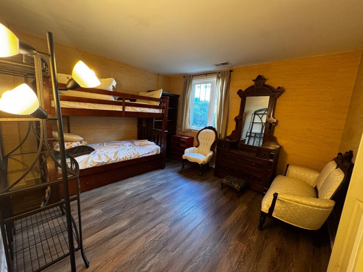 Condo for rent at 3804 9th Road, S, Arlington, VA 22204