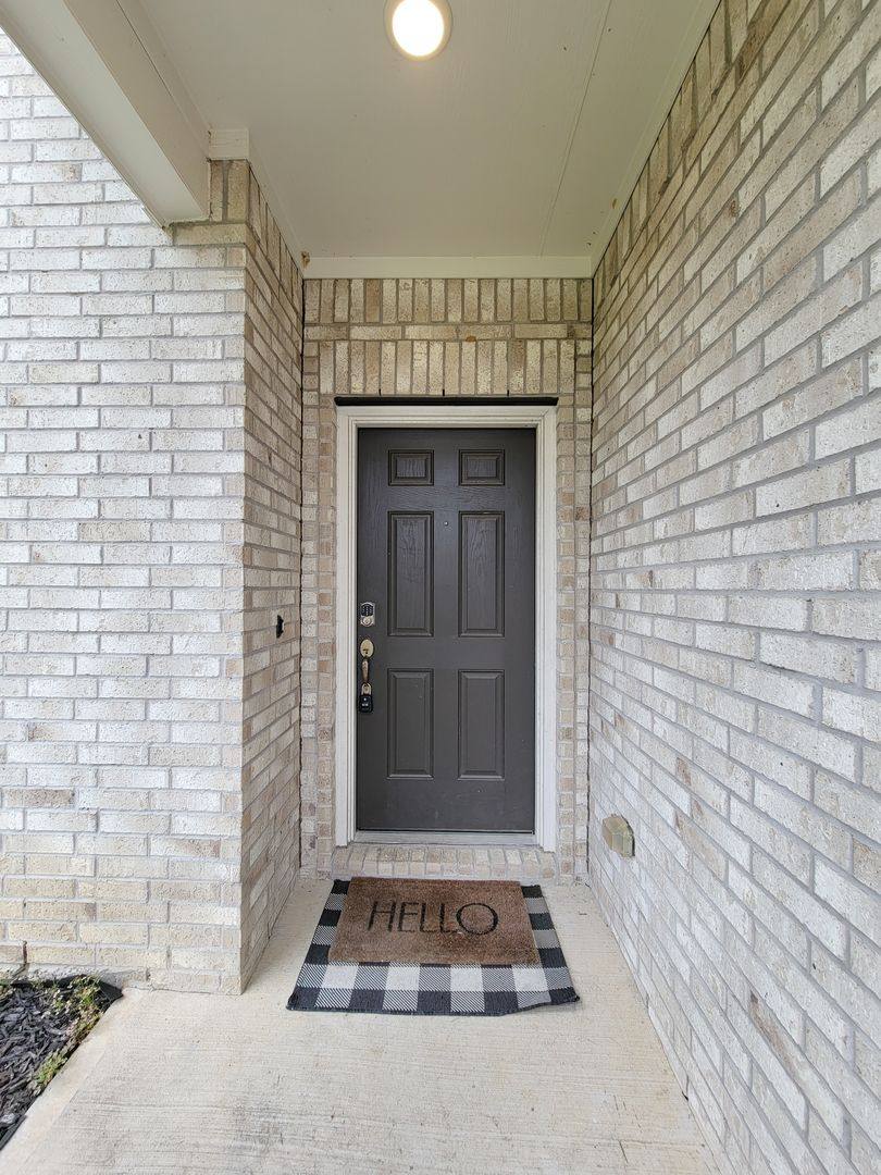 House for rent at 24811 Crimson Pine Dr, Huffman, TX 77336