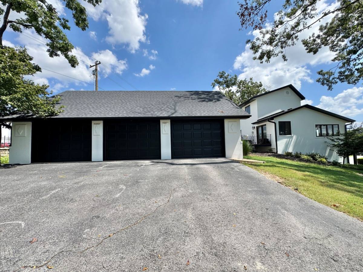 House for rent at 624 Horsebarn Rd, Rogers, AR 72758