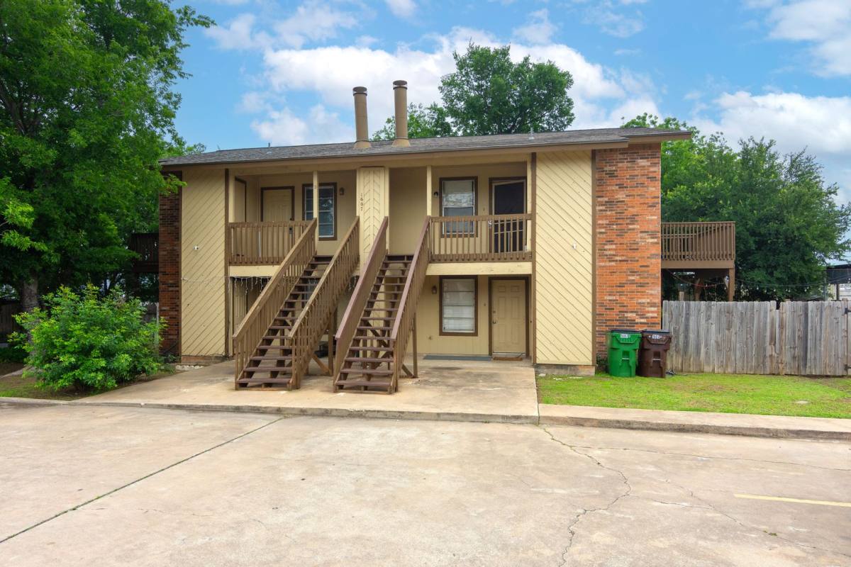 Apartment for rent at 1607 Onion Creek Village Dr, Round Rock, TX 78664