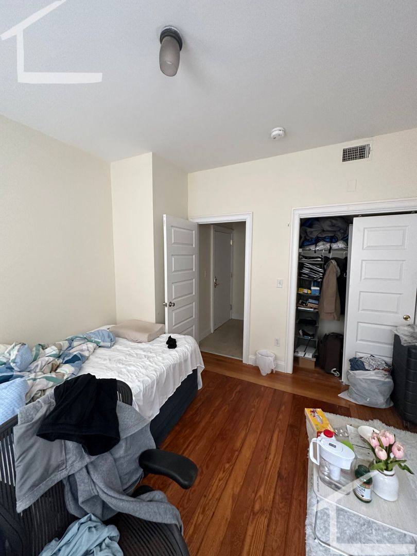 Apartment for rent at 199B Gardner St, West Roxbury, MA 02132