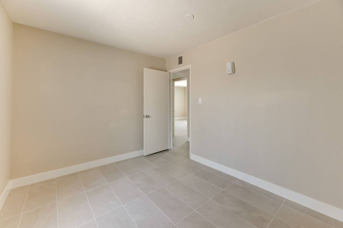 House for rent at 402 Ilmenite Way, Henderson, NV 89015