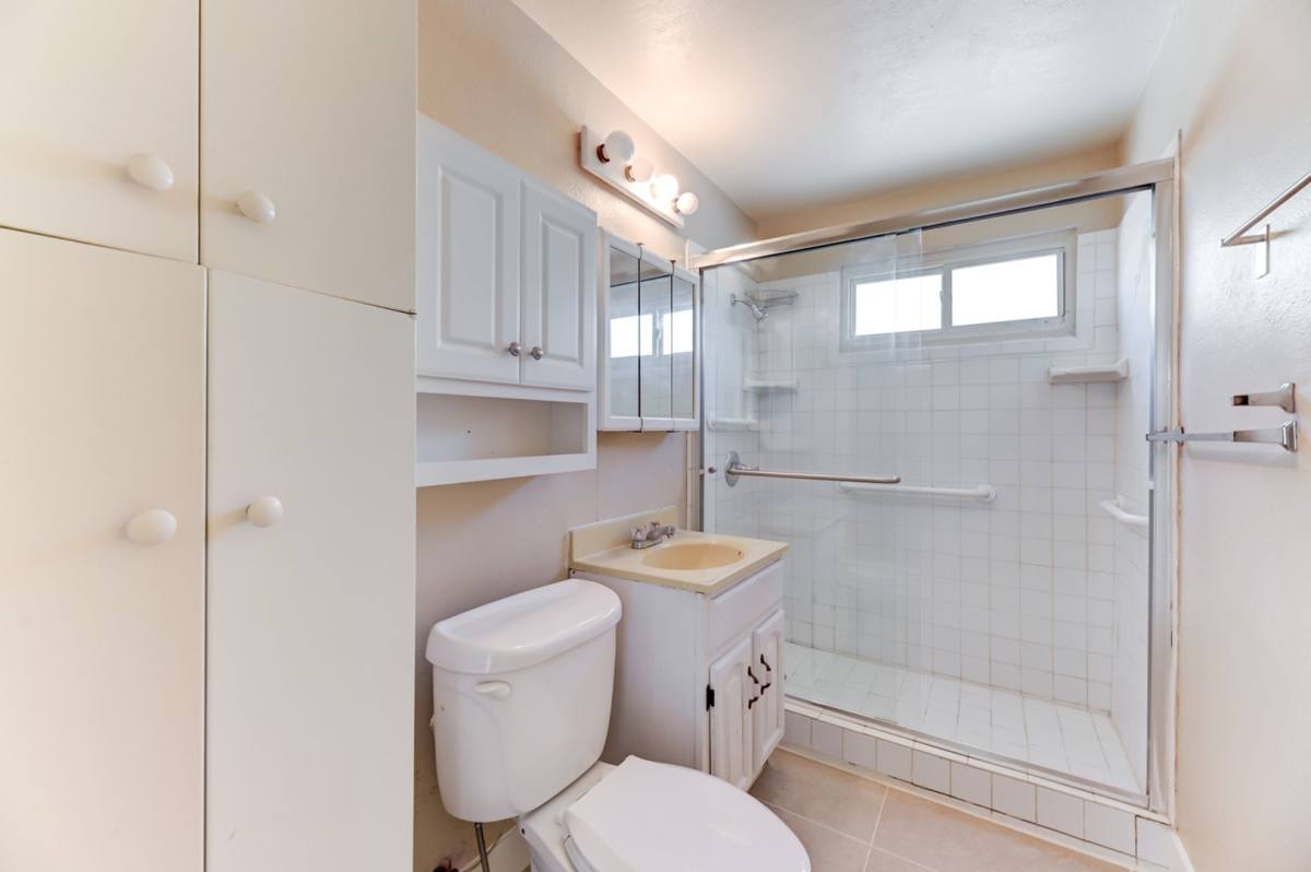 House for rent at 402 Ilmenite Way, Henderson, NV 89015