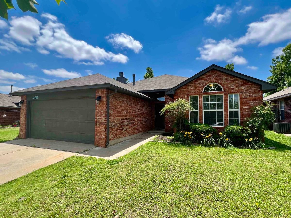House for rent at 12408 SW 12th St, Yukon, OK 73099