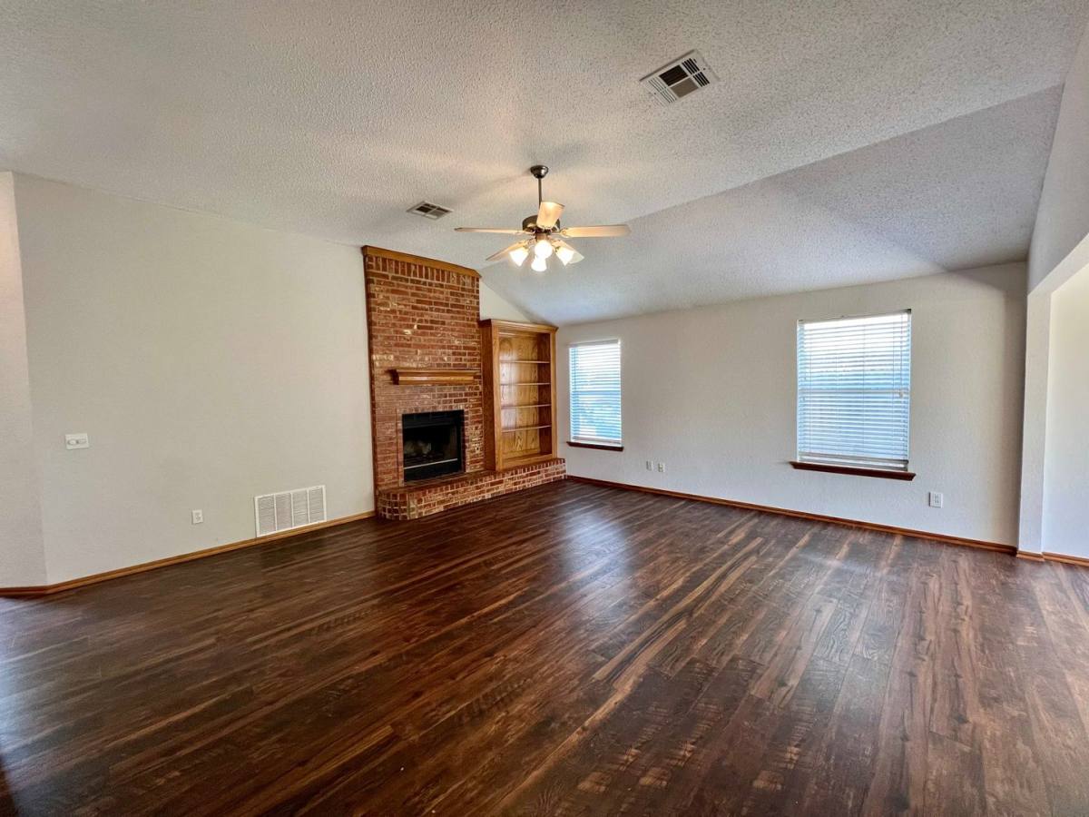 House for rent at 12408 SW 12th St, Yukon, OK 73099