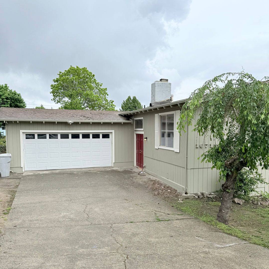 House for rent at 16713 127th Ave SE, Renton, WA 98058