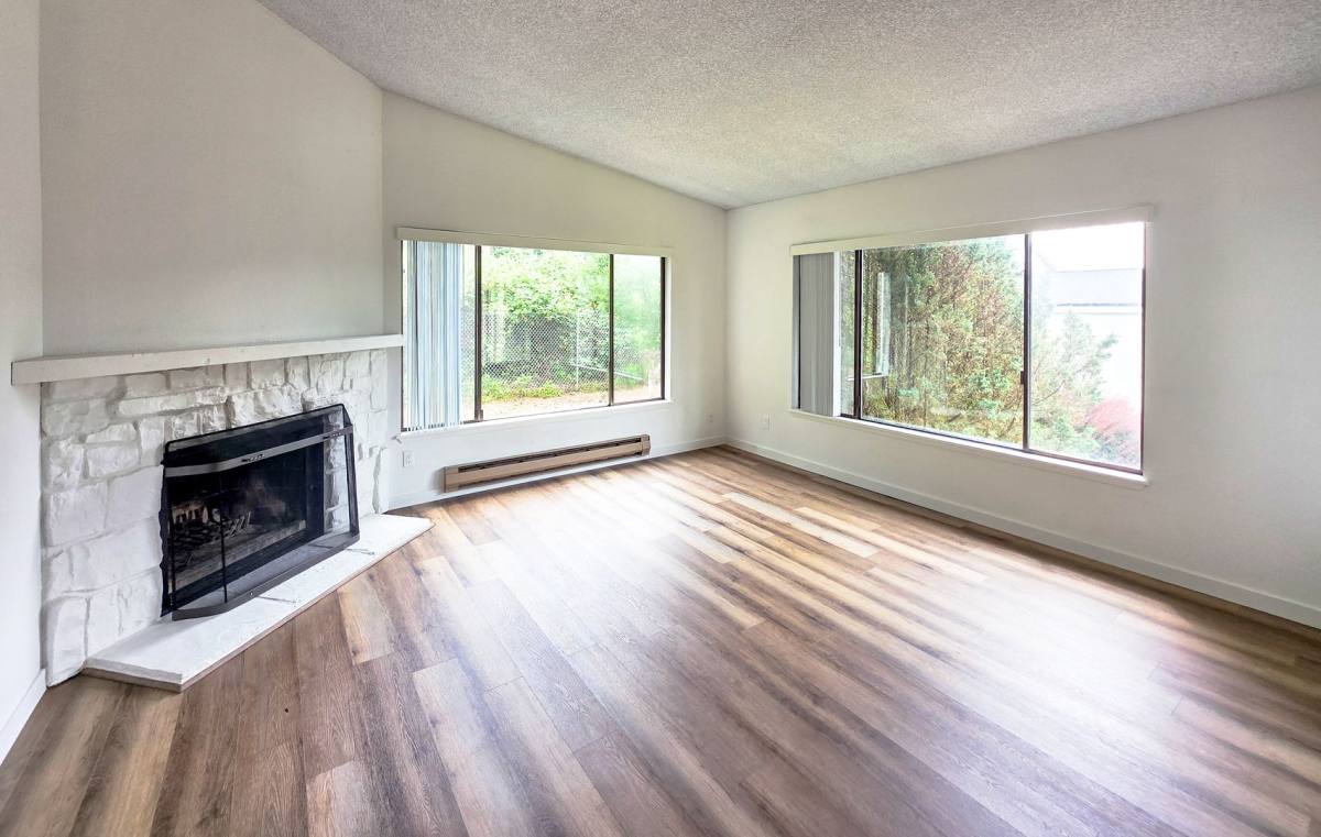 Condo for rent at 26420 Pennsylvania Ave NE, Kingston, WA 98346