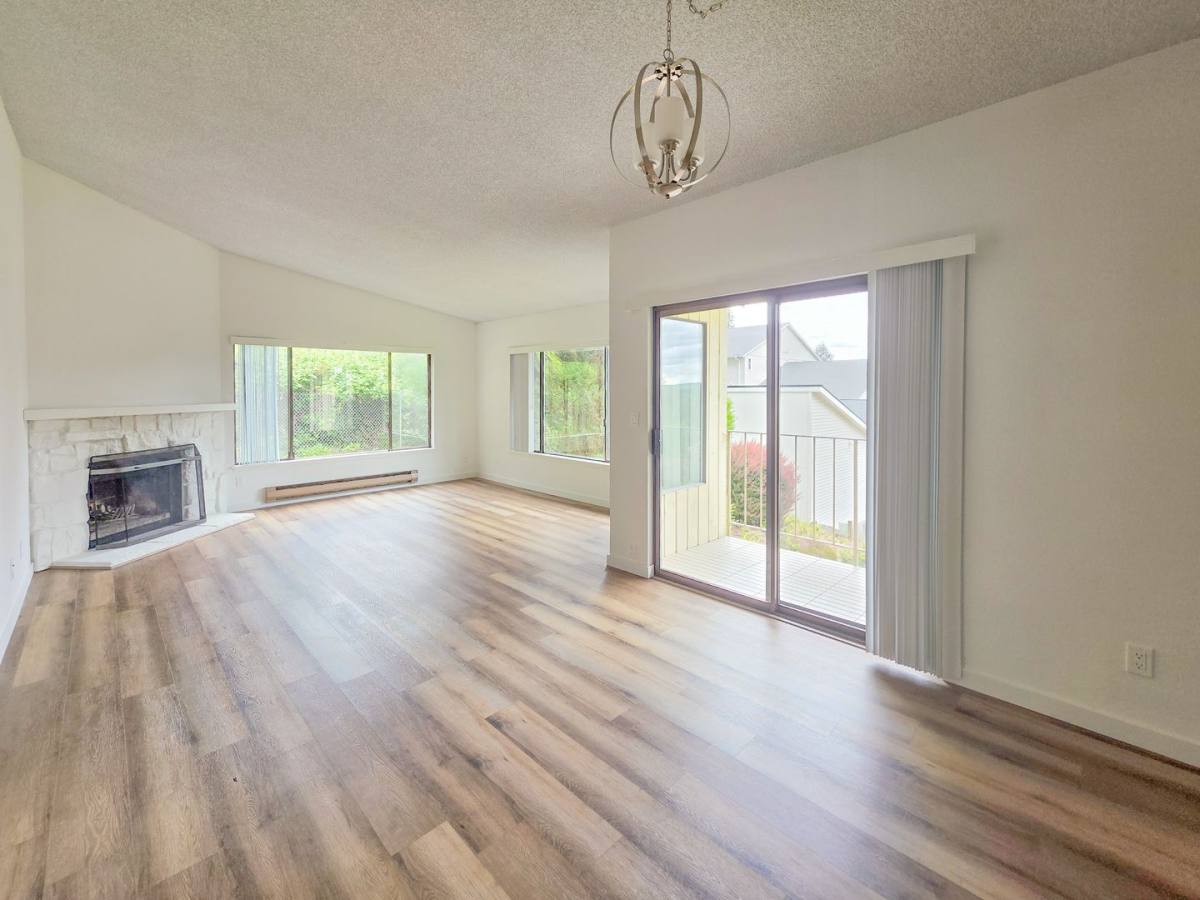 Condo for rent at 26420 Pennsylvania Ave NE, Kingston, WA 98346