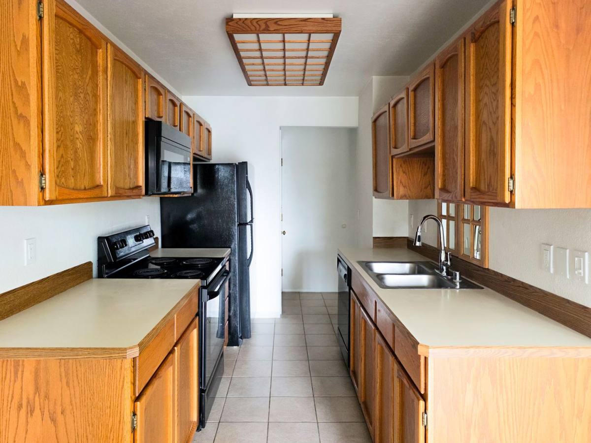 Condo for rent at 26420 Pennsylvania Ave NE, Kingston, WA 98346
