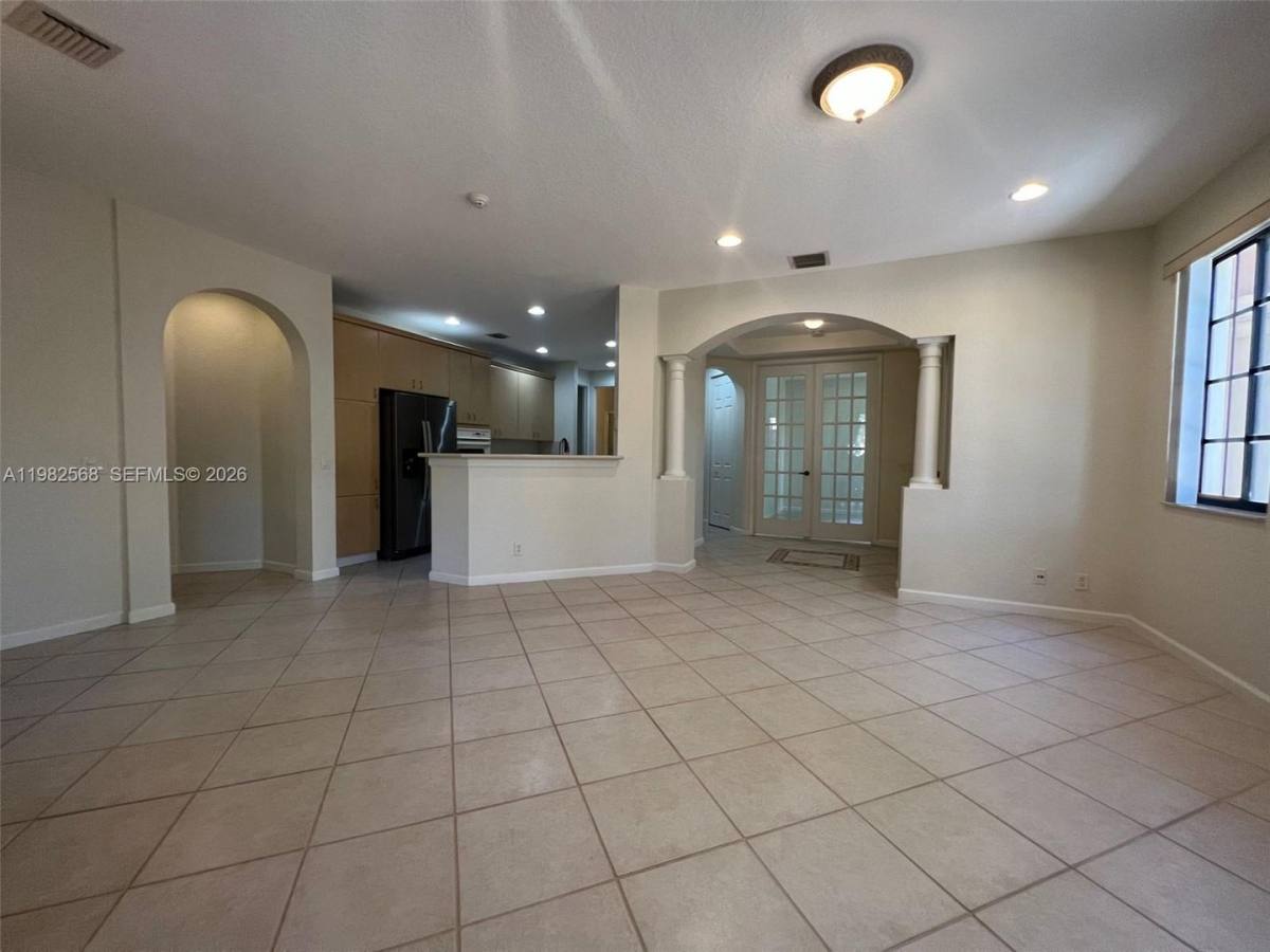 House for rent at 2816 Kinsington Circle 28-1, Fort Lauderdale, FL 33332