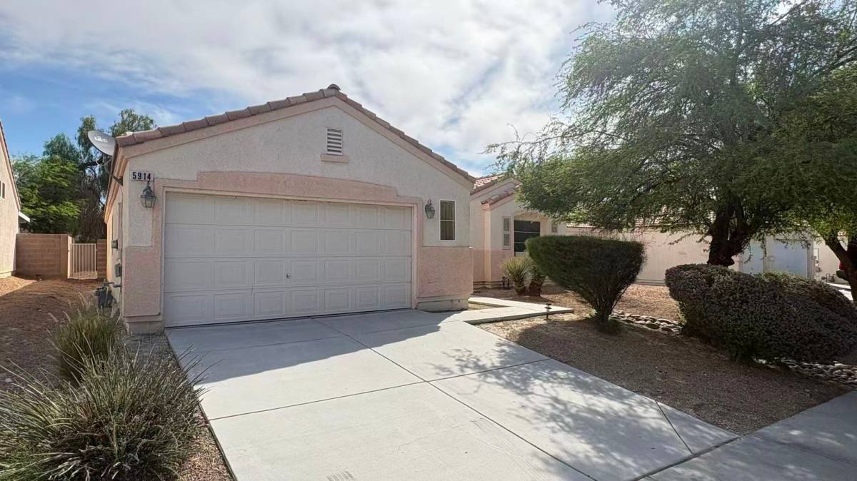House for rent at 5914 Creekside Sands Lane, North Las Vegas, NV 89031