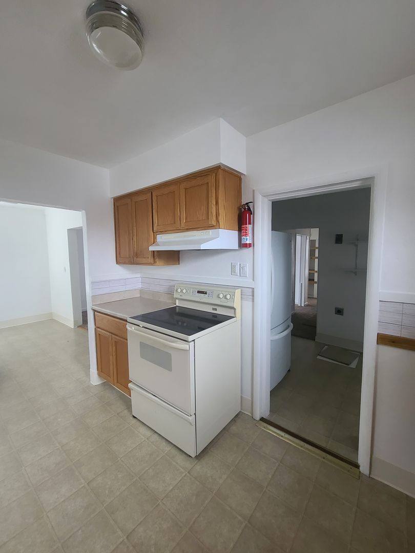 House for rent at 372 SW Donald St, Dallas, OR 97338