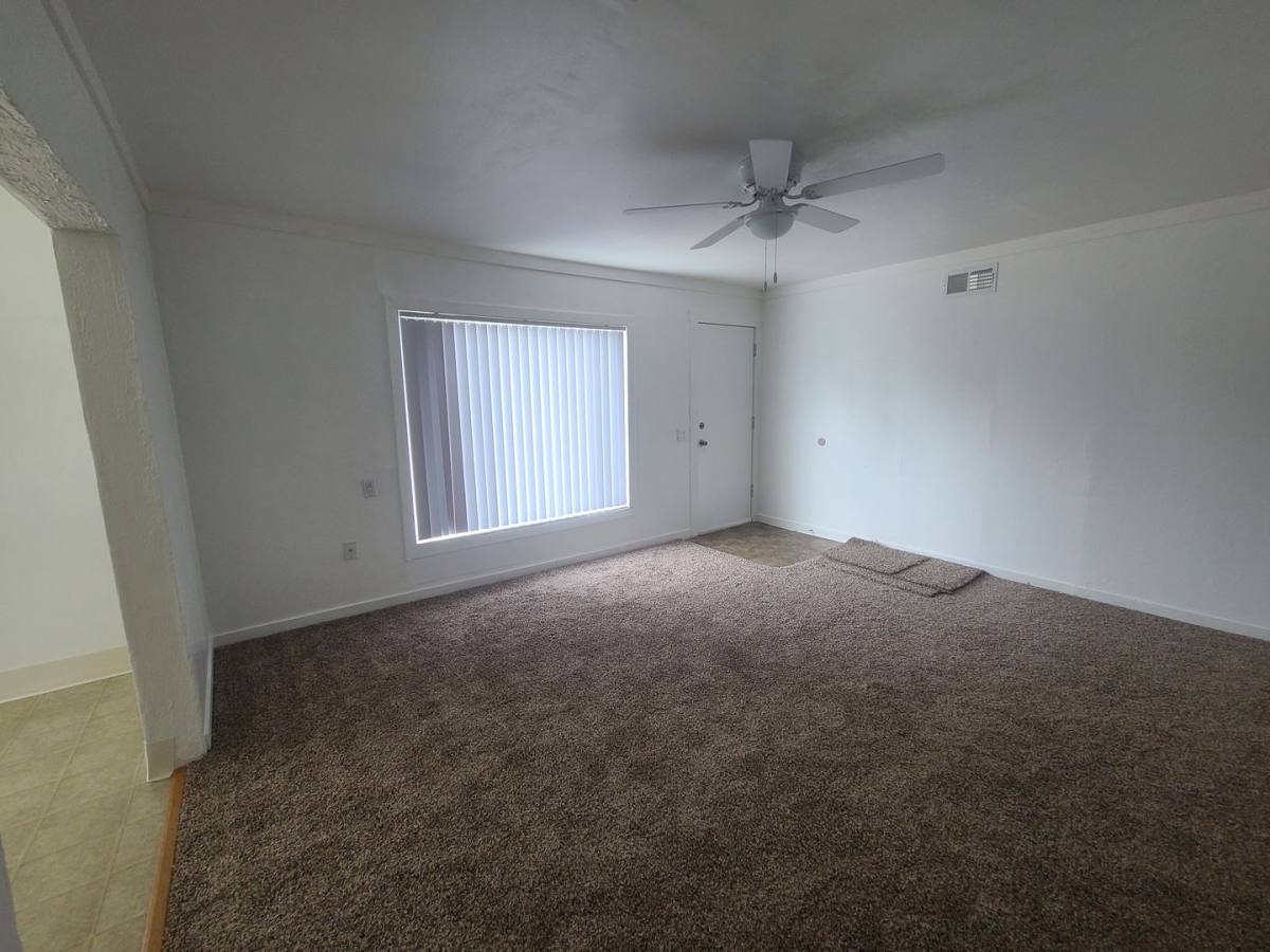 House for rent at 372 SW Donald St, Dallas, OR 97338