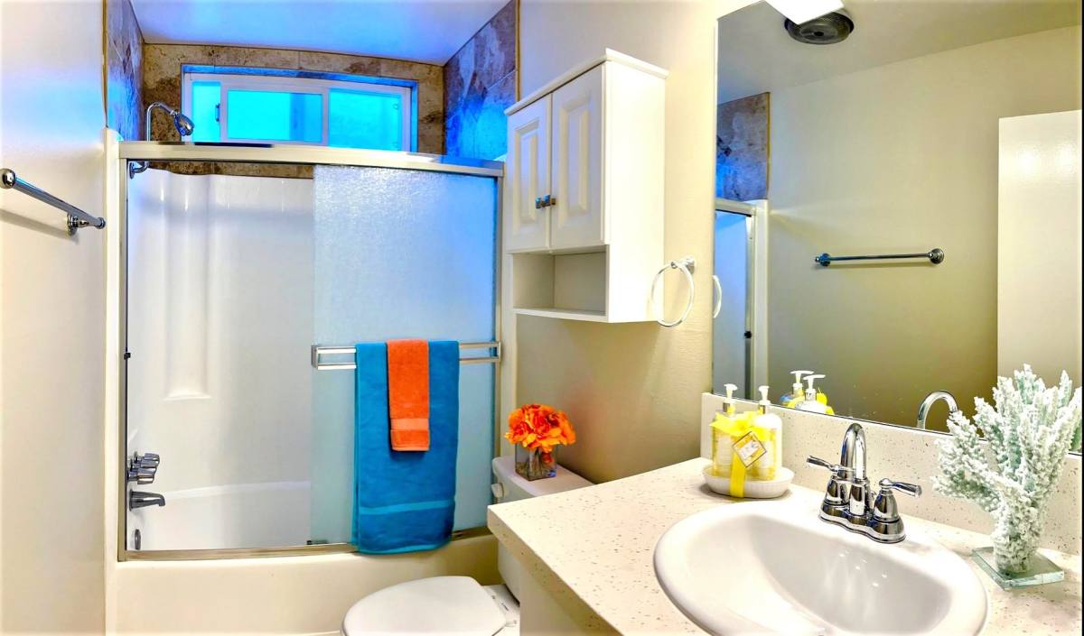 Apartment for rent at 424 Esplanade, Redondo Beach, CA 90277