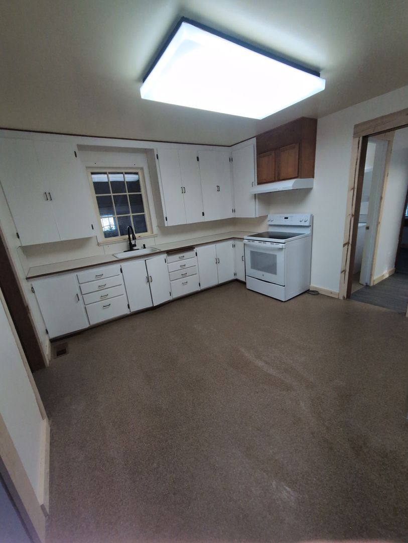 House for rent at 375 Main St, Dallas, OR 97338