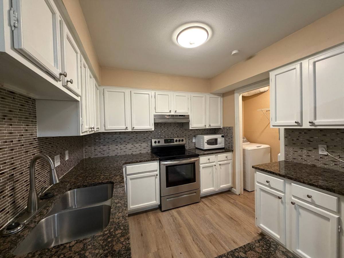 Townhouse for rent at 4226 Walnut Hills Dr, Corpus Christi, TX 78413