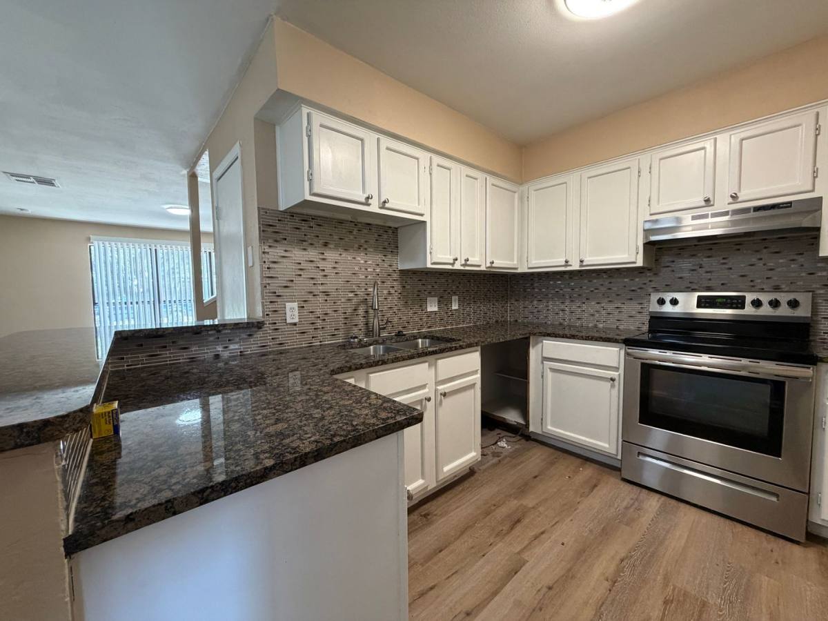 Townhouse for rent at 4226 Walnut Hills Dr, Corpus Christi, TX 78413