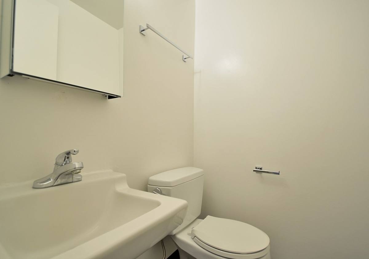 Apartment for rent at 1902 Plant Ave, Redondo Beach, CA 90278