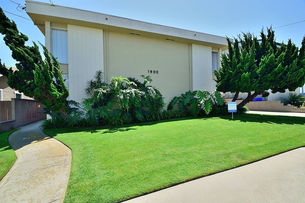 Apartment for rent at 1902 Plant Ave, Redondo Beach, CA 90278