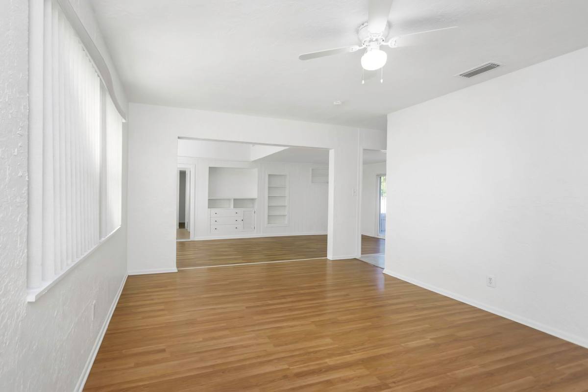 Apartment for rent at 5201 1st Ave N, Saint Petersburg, FL 33710