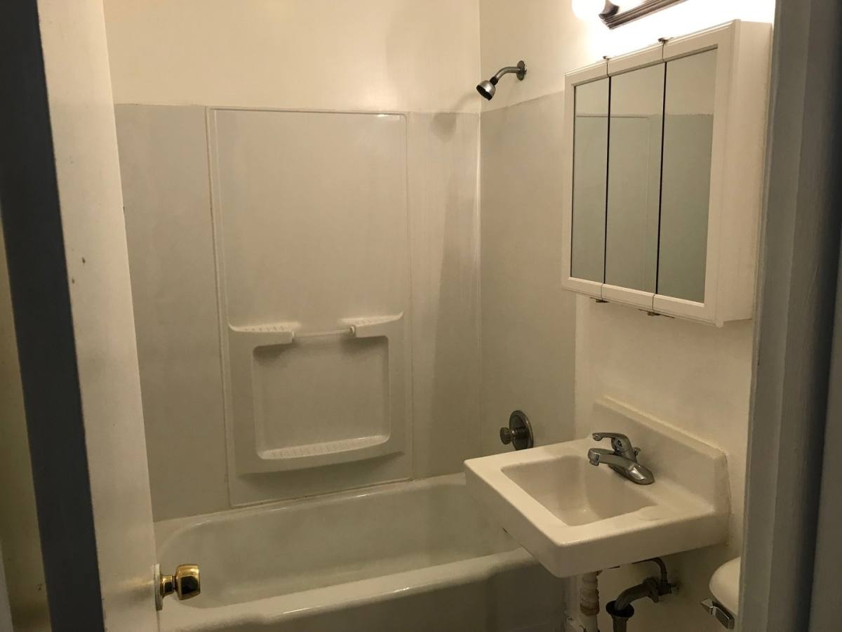 Apartment for rent at 3130 Chicago St, Omaha, NE 68131
