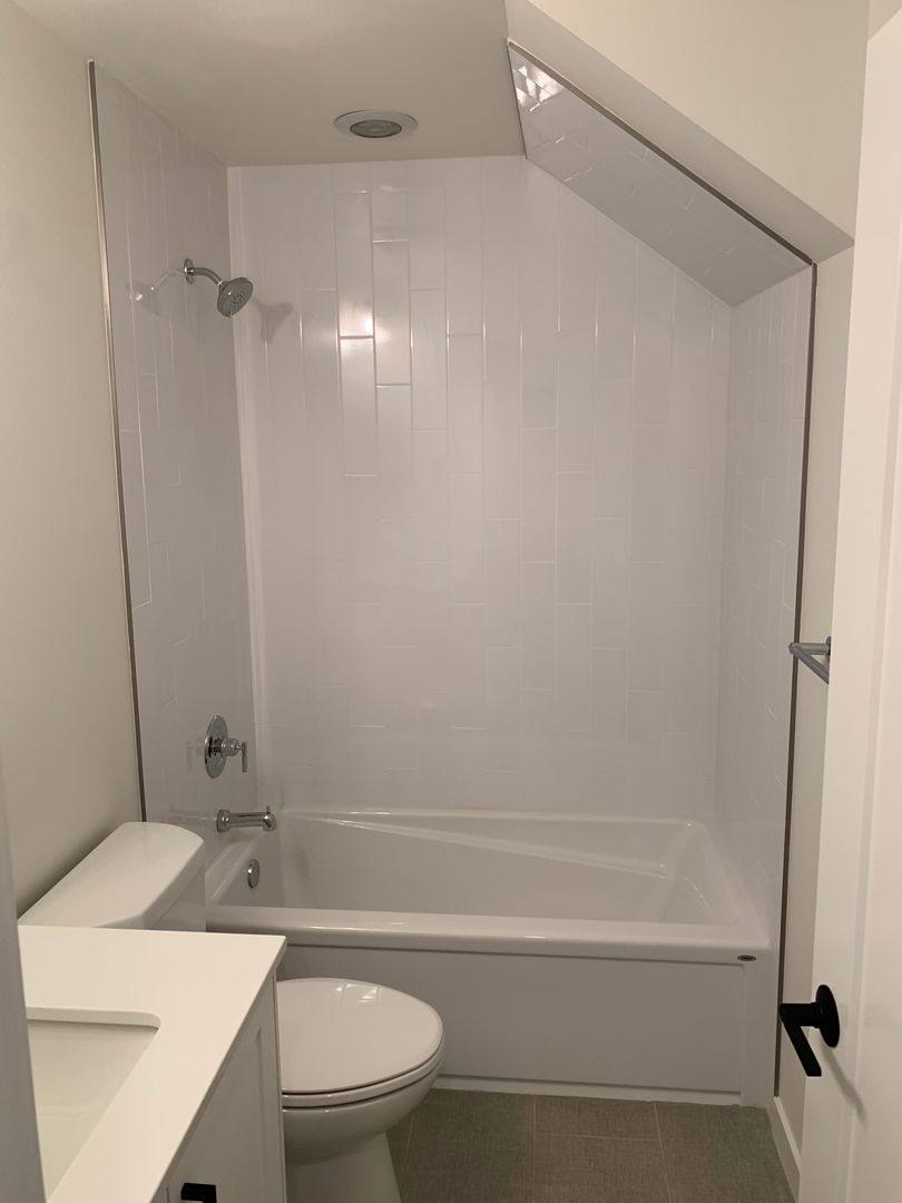 Townhouse for rent at 2024 D NE, Seattle, WA 98115