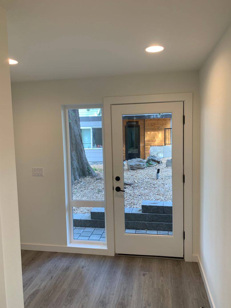 Townhouse for rent at 2024 D NE, Seattle, WA 98115