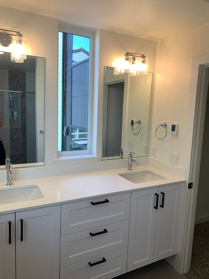 Townhouse for rent at 2024 D NE, Seattle, WA 98115