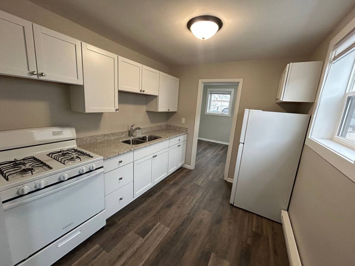 Apartment for rent at 1737 Thomas Ave W, Saint Paul, MN 55104