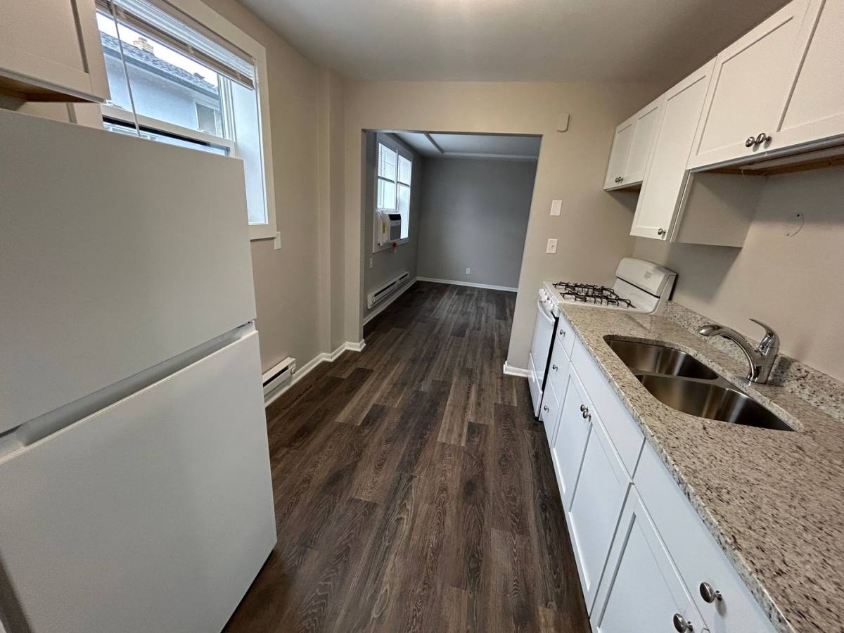 Apartment for rent at 1737 Thomas Ave W, Saint Paul, MN 55104