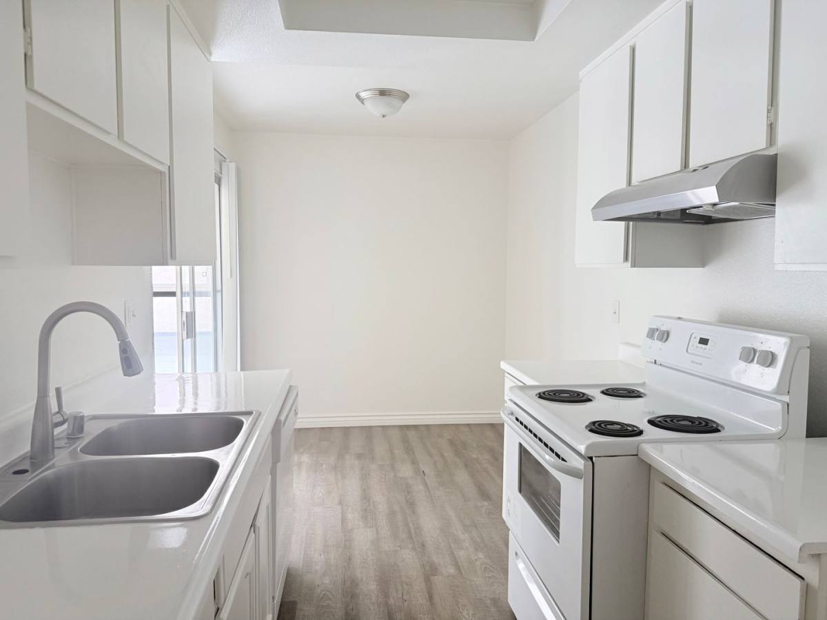 331 S Ardmore Ave, Los Angeles, CA 90020 - Apartment for Rent - Image 1