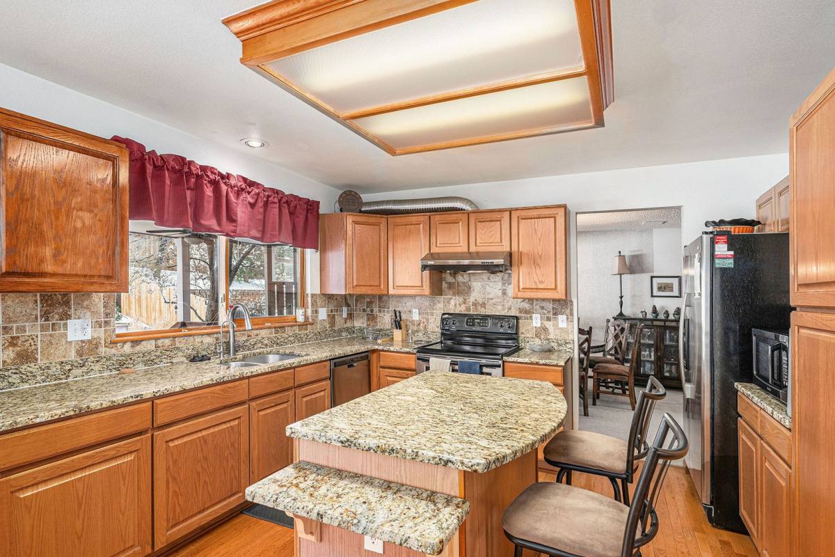House for rent at 10788 W Vista View Dr, Littleton, CO 80127