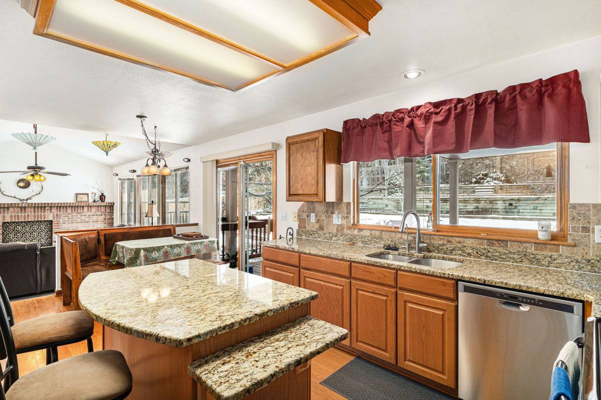 House for rent at 10788 W Vista View Dr, Littleton, CO 80127