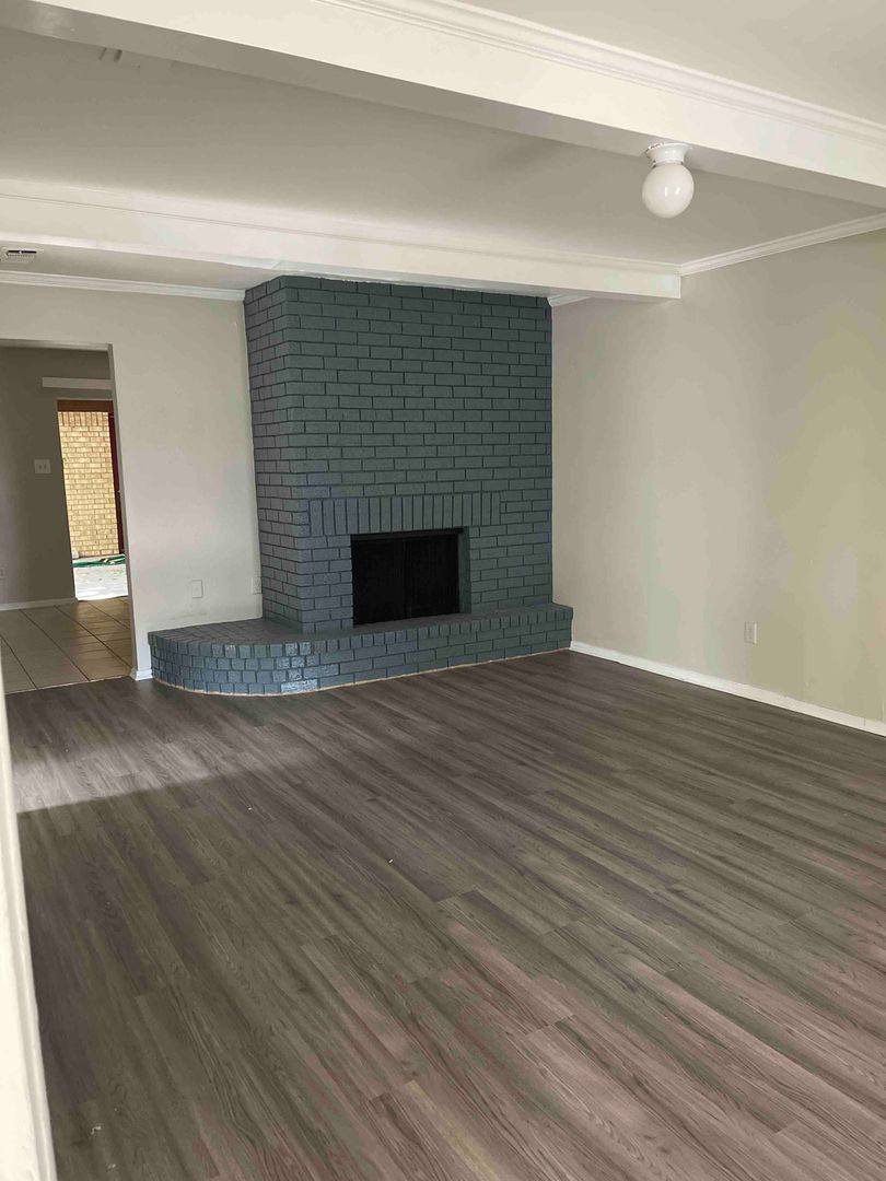 House for rent at 502 E Beltline Rd, Desoto, TX 75115