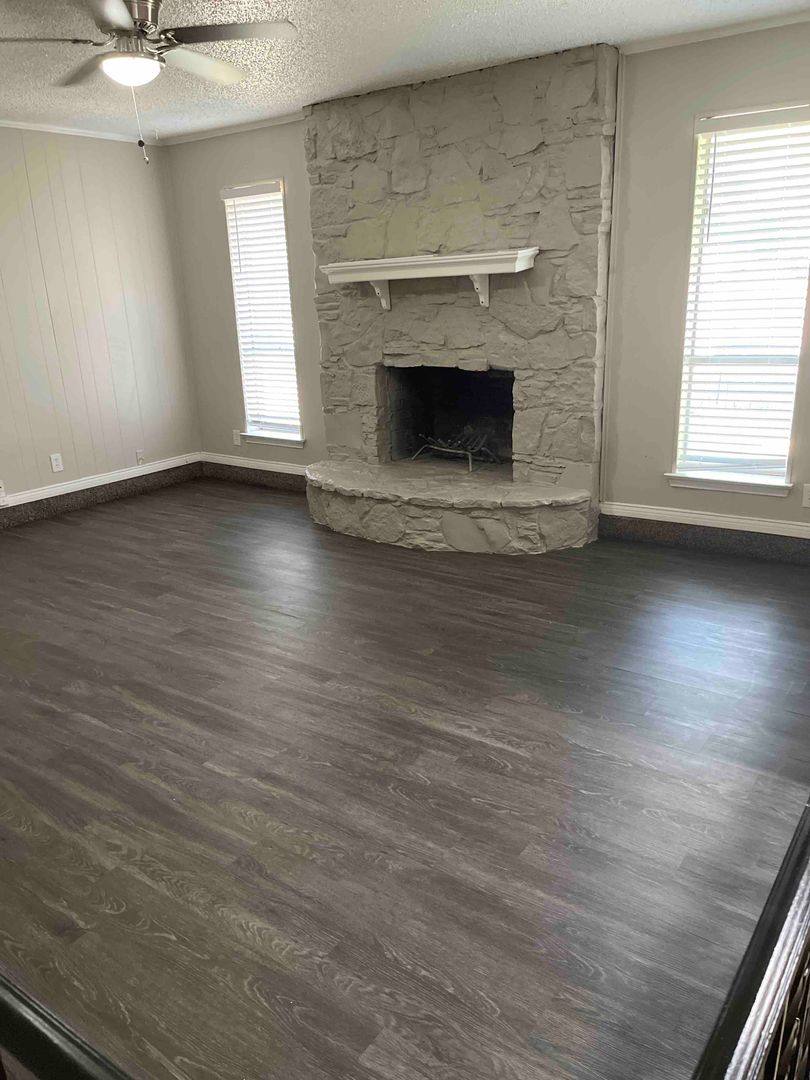 House for rent at 114 Shadybrook Dr, Desoto, TX 75115