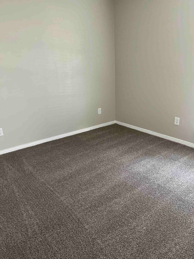 House for rent at 114 Shadybrook Dr, Desoto, TX 75115