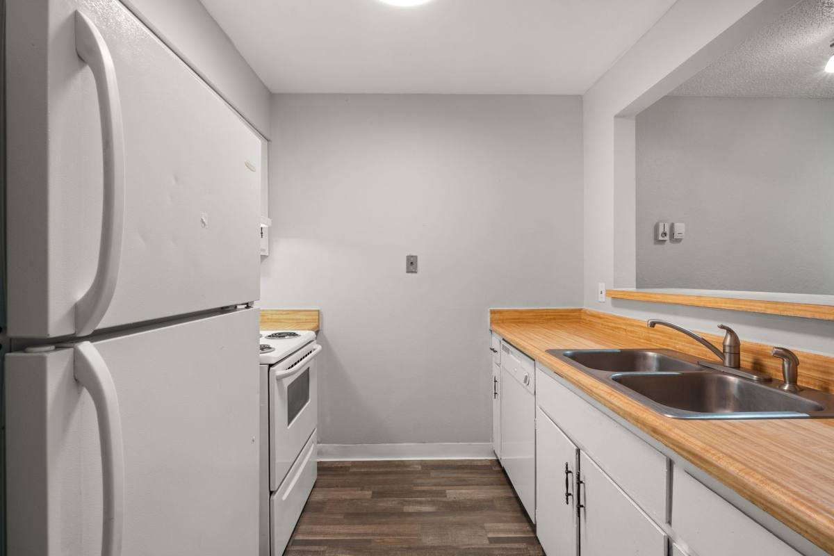 Apartment for rent at 1330 Louisiana Blvd NE, Albuquerque, NM 87110