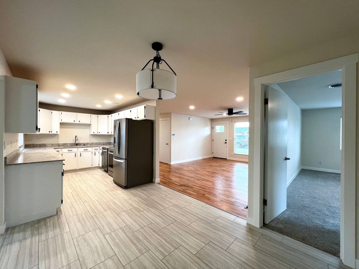 House for rent at 1007 S 50th Ave, Yakima, WA 98908