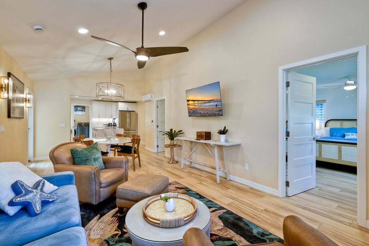 Apartment for rent at 409 N Ditmar, Oceanside, CA 92054
