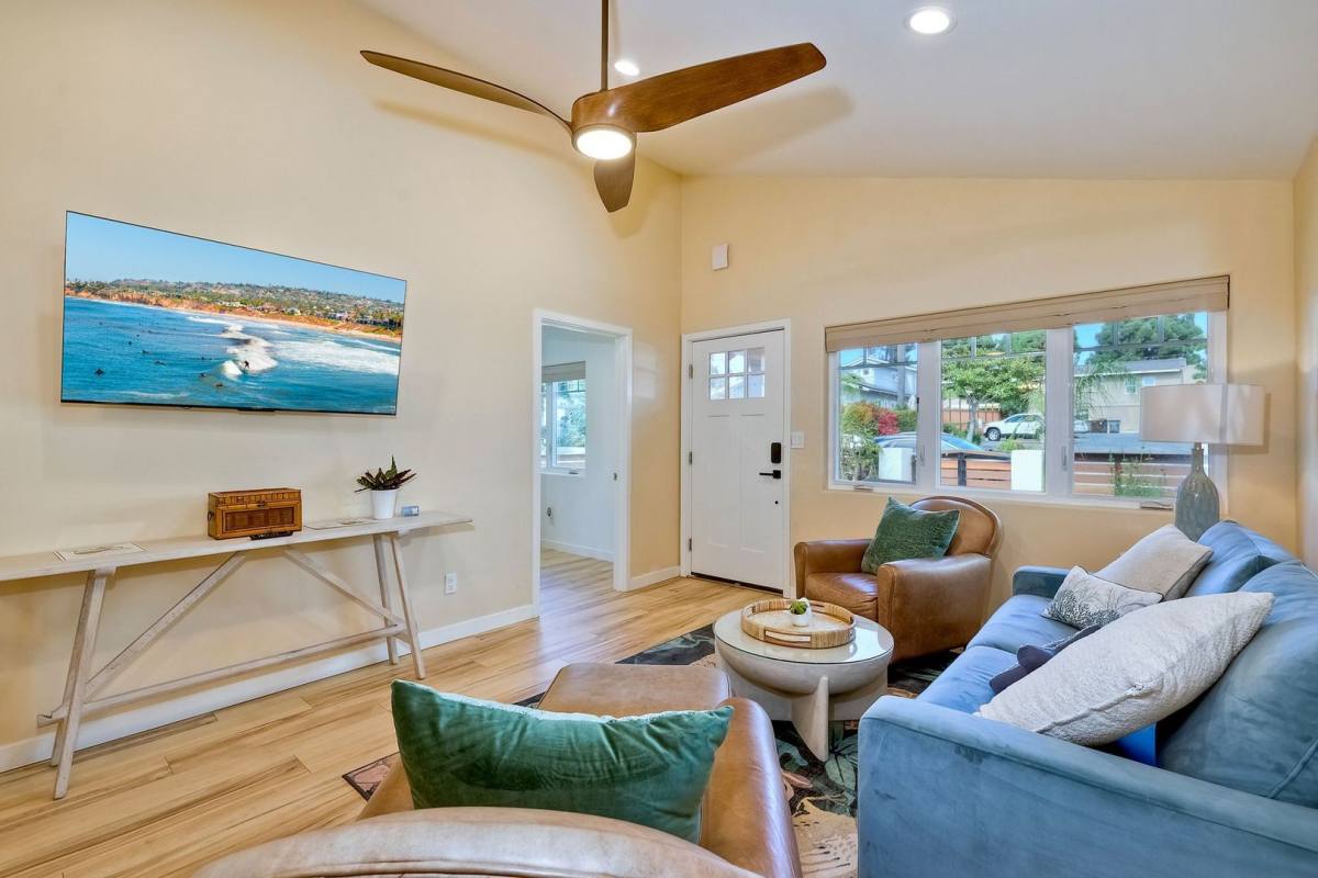 Apartment for rent at 409 N Ditmar, Oceanside, CA 92054