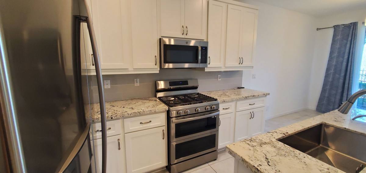 Townhouse for rent at 965 Nevada State Dr, Henderson, NV 89002