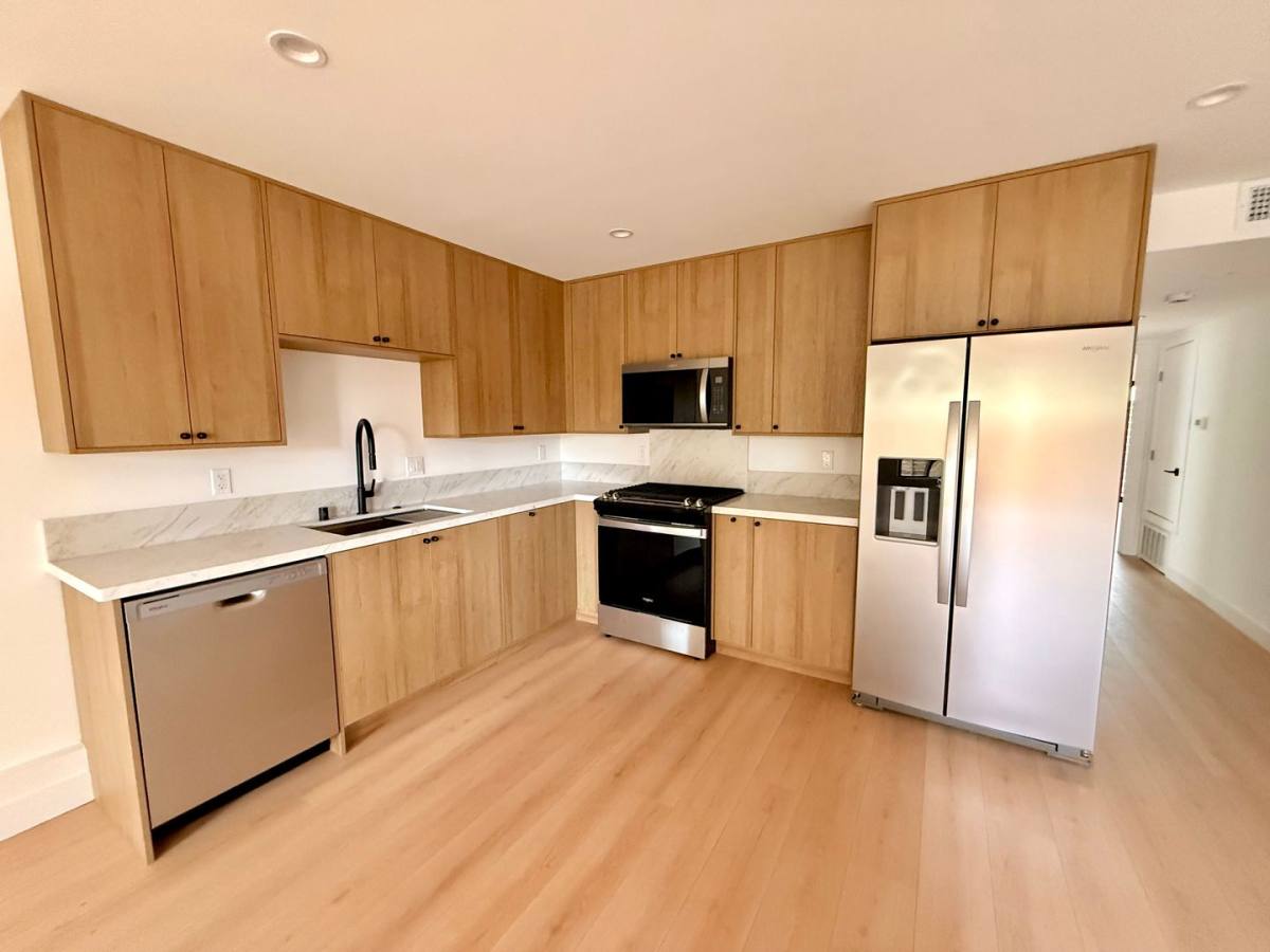 Apartment for rent at 2705 Benedict St, Los Angeles, CA 90039