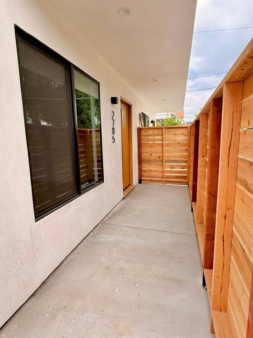 Apartment for rent at 2705 Benedict St, Los Angeles, CA 90039