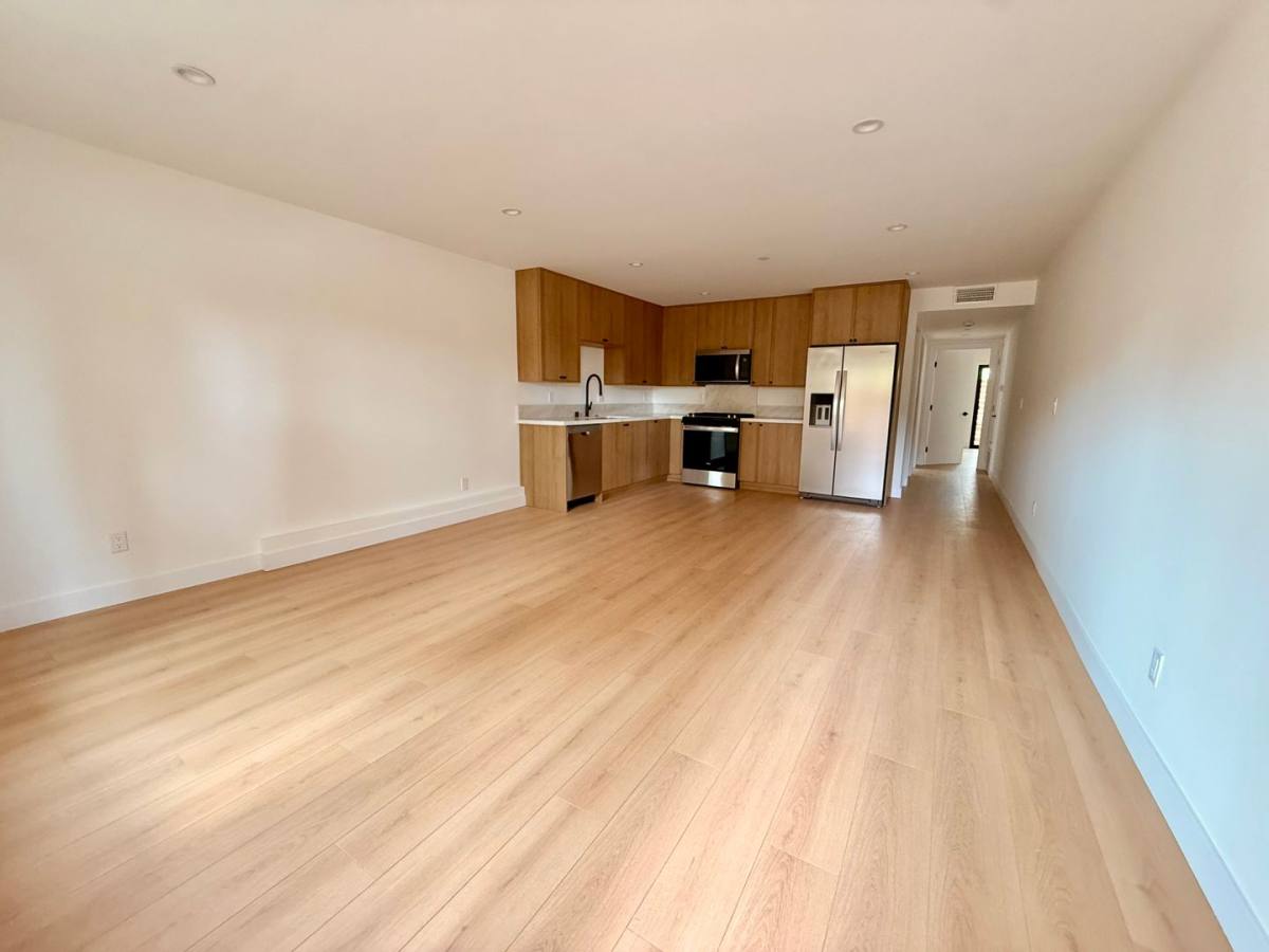 Apartment for rent at 2705 Benedict St, Los Angeles, CA 90039