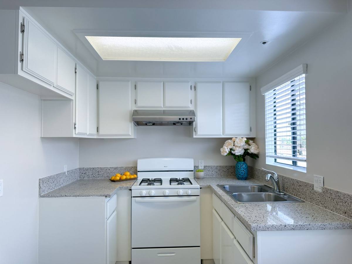Apartment for rent at 1009 S Benito Ave, Alhambra, CA 91803