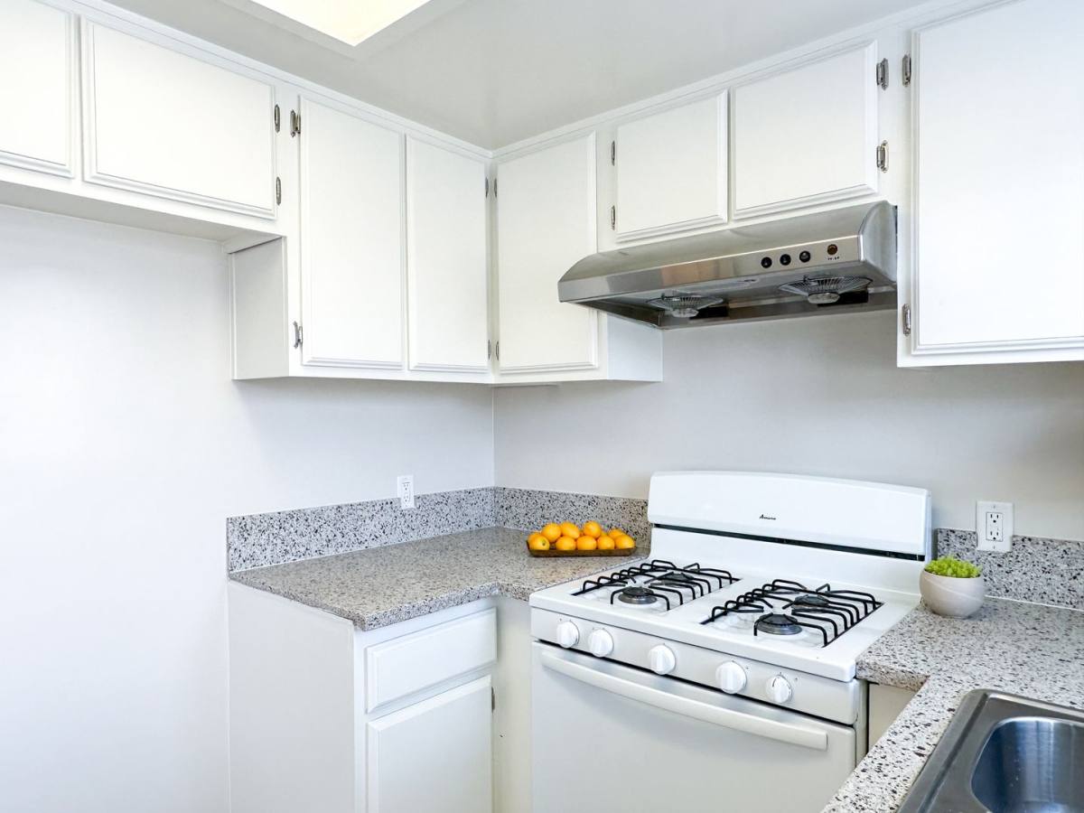 Apartment for rent at 1009 S Benito Ave, Alhambra, CA 91803