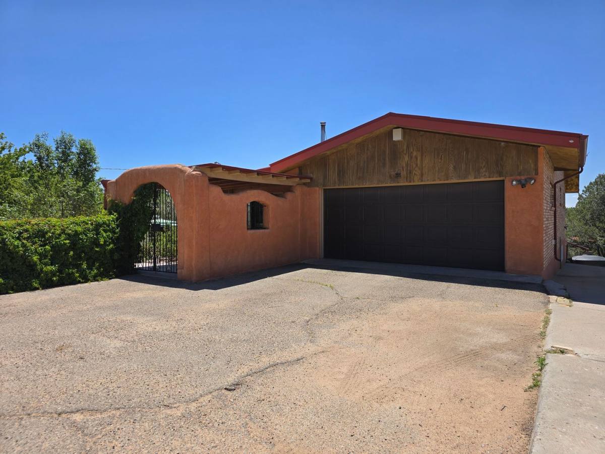 House for rent at 166 Galisteo Lane, Santa Fe, NM 87505